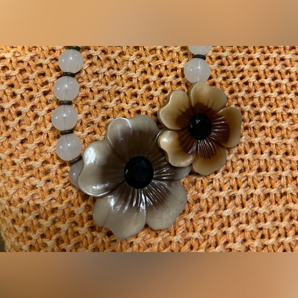 Beautiful Necklace Euc - image 1